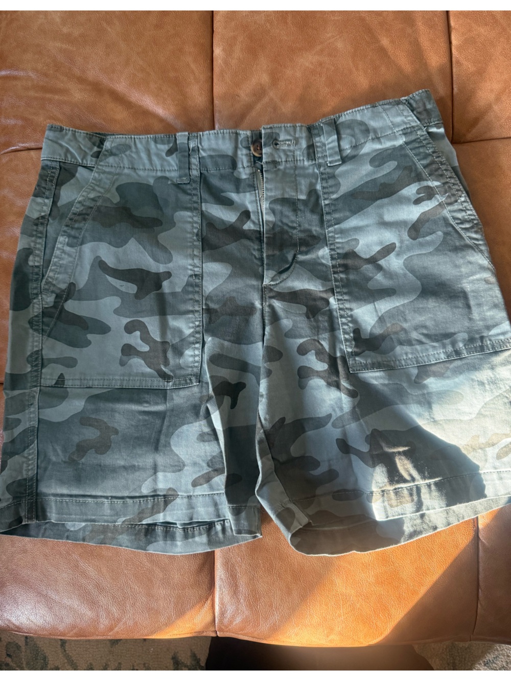 GAP Women's Camouflage Utility Shorts - Green & Dark Green